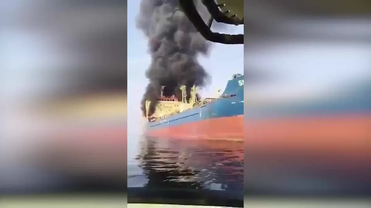 SON DAKİKA | İran petrol tankeri vurdu | Video videosunu izle SON DAKİKA | İran petrol tankeri vurdu | Video videosunu izle