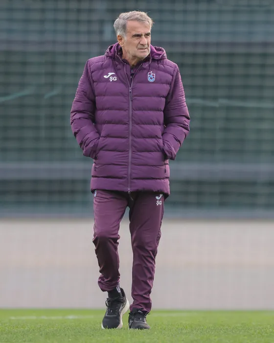 Son dakika haberleri: Trabzonspor’dan üç bölgeye transfer hamlesi! Şenol Güneş o isimleri istedi...