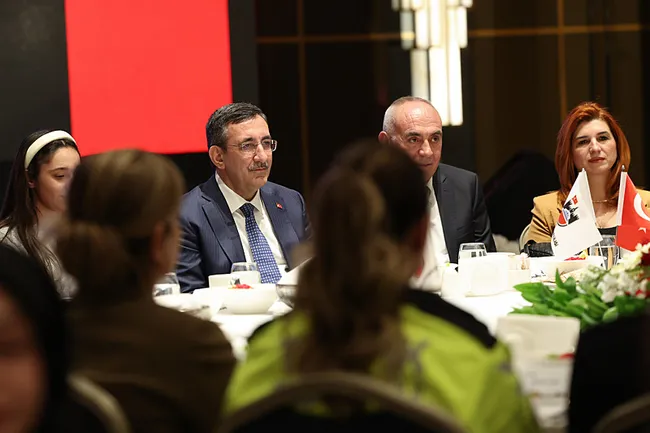 cumhurbaskani-yardimcisi-yilmaz-terorsuz-turkiye-dogrultusunda-kararli-adimlar-atiyoruz-1775850219301.jpeg Cumhurbaşkanı Yardımcısı Yılmaz: “Terörsüz Türkiye doğrultusunda kararlı adımlar atıyoruz”