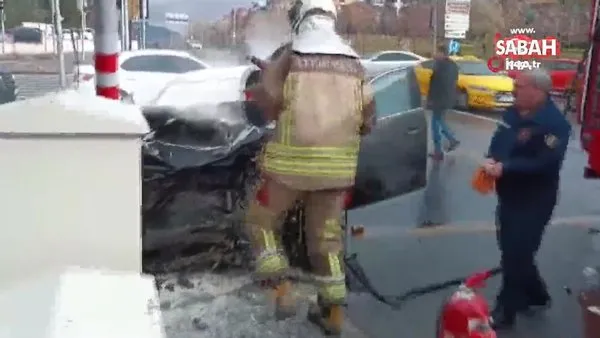 Ankara'da feci kaza: 2 aracın karıştığı kazada 1 araçta yangın çıktı | Video
