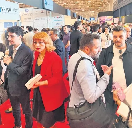 17-bin-turizmci-istanbulda-bulustu-1790364270745.jpeg