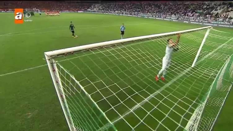 Galatasaray - Akhisarspor maçı seri penaltı vuruşları