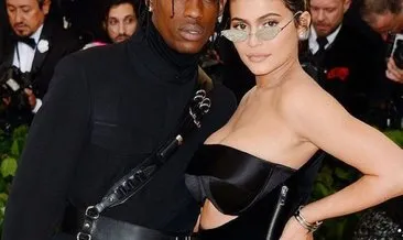 Kylie Jenner’dan kızının babası Travis Scott’a büyük jest! Kylie Jenner’ın hediyesi dudak uçuklattı!