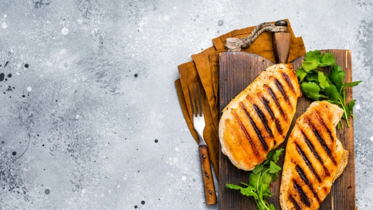 Sosyal medyada viral oldu! Şefleri kıskandıracak tavuk göğsü tarifi: “Tek malzemeyle sulu sulu olacak…” Sosyal medyada viral oldu! Şefleri kıskandıracak tavuk göğsü tarifi: “Tek malzemeyle sulu sulu olacak…”