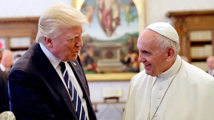 ABD Başkanı Trump ’yeni Papa’ oldu! O fotoğraf olay oldu