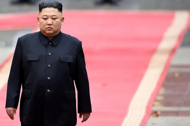 Kim Jong-un’u böyle hiç görmediniz! Daha fazla çocuk sahibi olmaları için hüngür hüngür ağladı