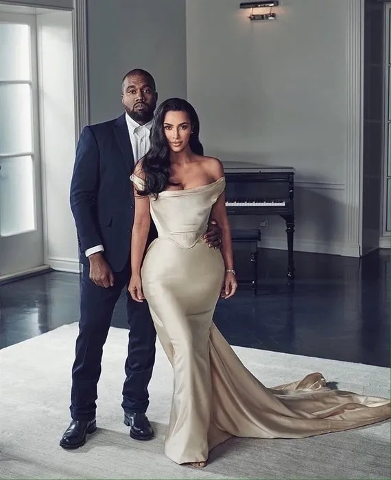 Kim Kardashian ve Kanye West Instagram’ı salladı!