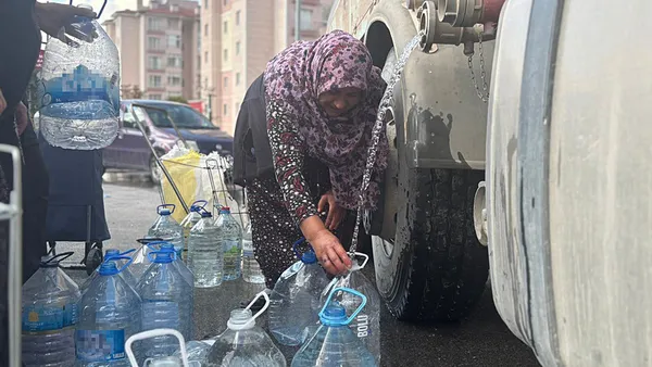 ankarada-su-krizi-o-ilcelerde-24-saat-sular-kesilecek-1759500035135.jpg