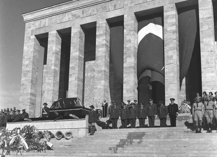 Mustafa Kemal Atatürk’ün Anıtkabir’e yolculuğu