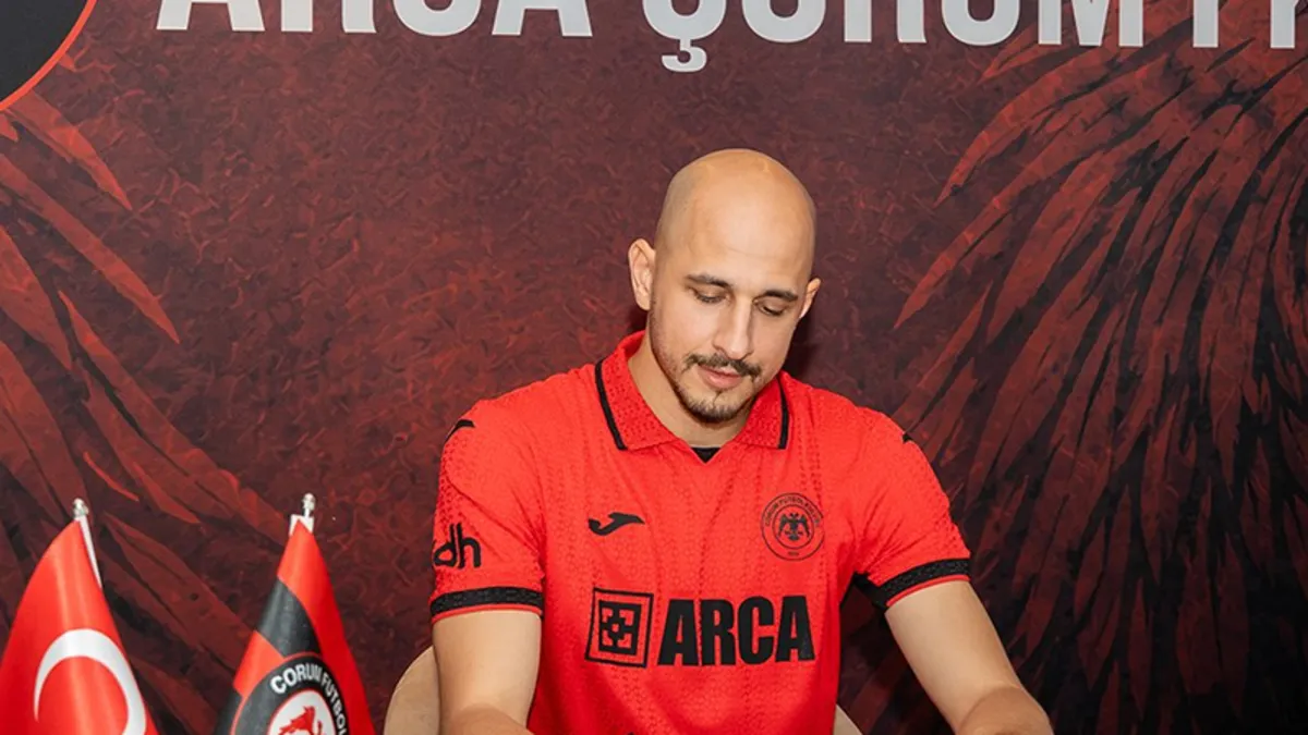 Erhan Erentürk Çorum FK formasıyla.