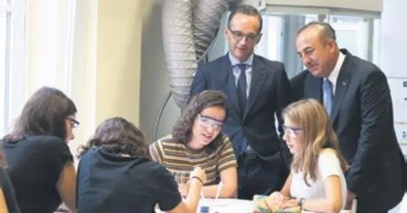 Alman Lisesi Dostlugun En Guzel Ornegi Son Dakika Haberler