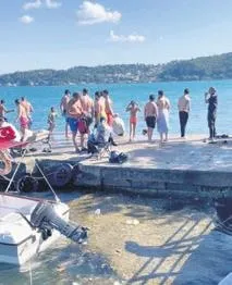 Vatandaş pisliğin içinde yüzüyor
