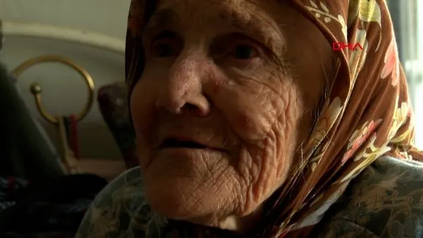 Bursa'da Hatice Ninenin ağzından düşürdüğü, eşinden hatıra altın dişleri çalındı | Video