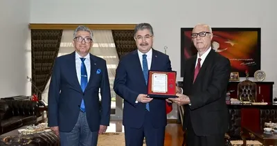 Kitabının gelirini TSK’ya bağışladı