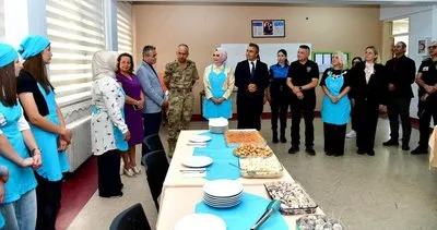 Vali Hayrettin Çiçek, “Gökyüzü Çocukları’’ Pastacılık Çırağı Kursunu ziyaret etti #ardahan