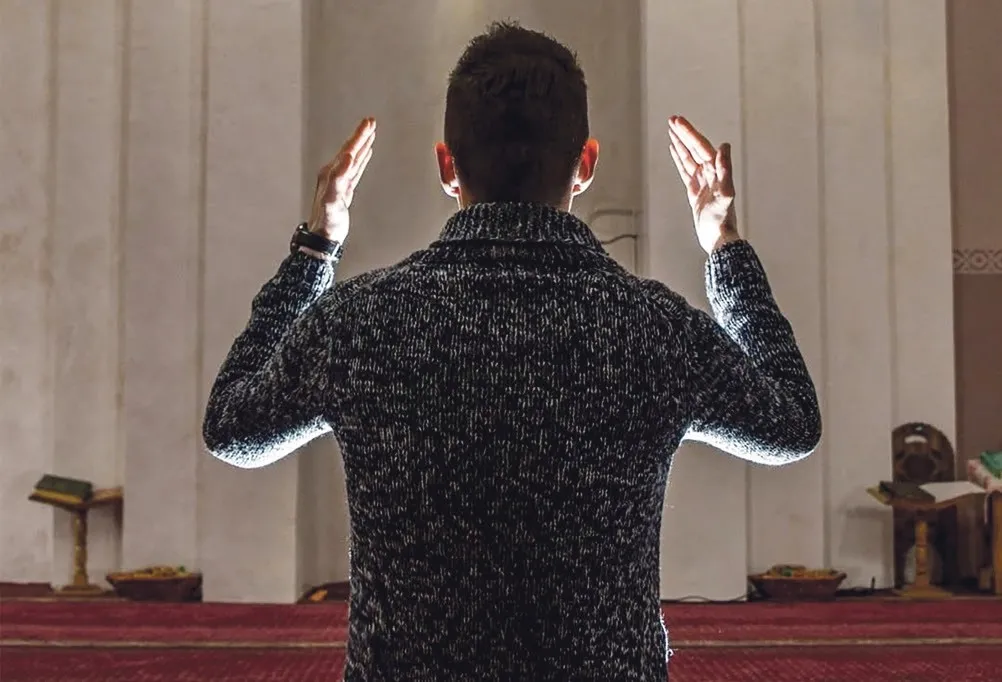 Berat Kandili'nde Tövbe ve Af Kapıları Açılıyor: Nihat Hatipoğlu'nun Mesajı