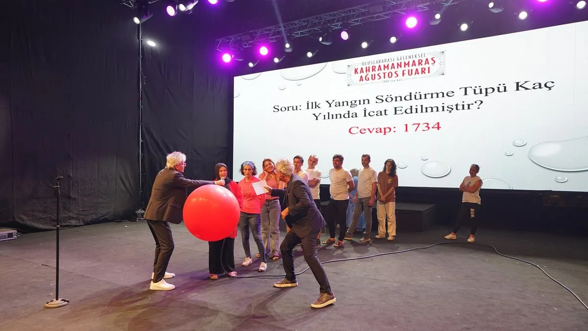 Uygur Kardeşler Ağustos Fuarı’nda Pazar’a renk kattı