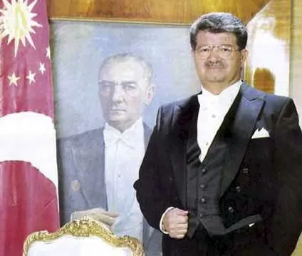 8cumhurbaskani-turgut-ozal-vefatinin-32yilinda-kabri-basinda-anilacak-1744870440511.jpg