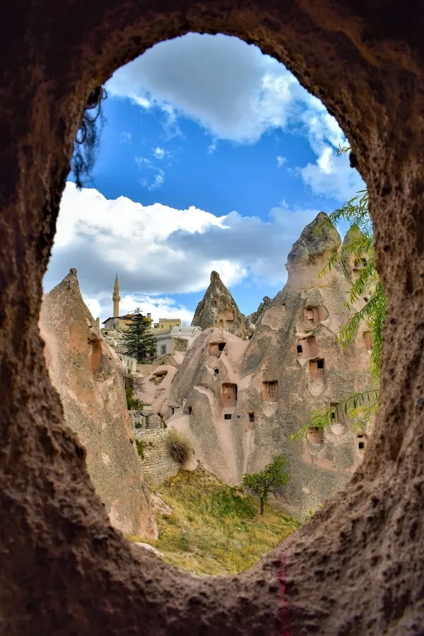 bakan-ersoy-turkiye-kultur-yolu-festivalinin-12-duragi-nevsehir-olacak-1785225823421.jpg