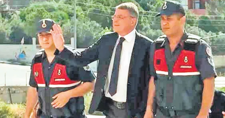 SON DAKİKA | Silifke’de rüşvet paraları belediye logolu kolilerde taşındı! Mustafa Turgut 1,5 milyonluk konserden 3 milyon indirmiş