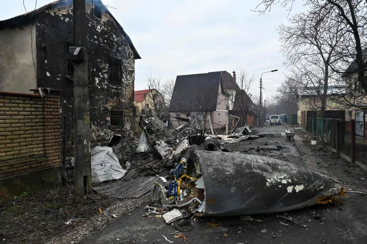 SON DAKİKA: RUSYA UKRAYNA SAVAŞI dehşete düşürüyor! Kiev bombalanıyor! Harkov kuşatıldı! NATO, Ukrayna ve Rusya'dan flaş açıklamalar
