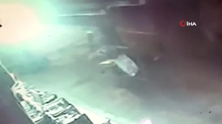 Gaziosmanpaşa'da laf atma kavgası kamerada: 1 yaralı