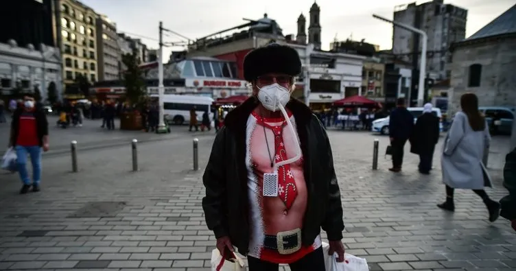 Taksim’deki turistin kıyafeti görenleri şaşkına çevirdi