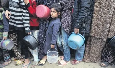SON DAKİKA | Katil İsrail’den açlık pususu! Yardım dağıtma bahanesiyle çocukları katlediyor