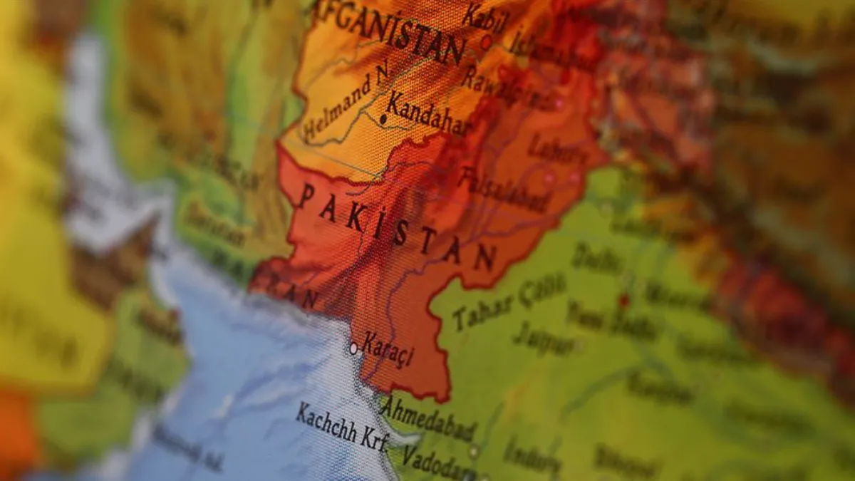Pakistan'da muson yağmurlarının yol açtığı selden görüntüler.