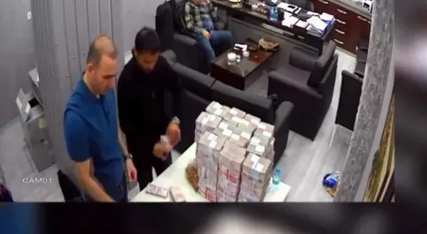 CHP'deki kirli para trafiğinin kilit ismi İmamoğlu'nun ihalecisi Özgür Karabat