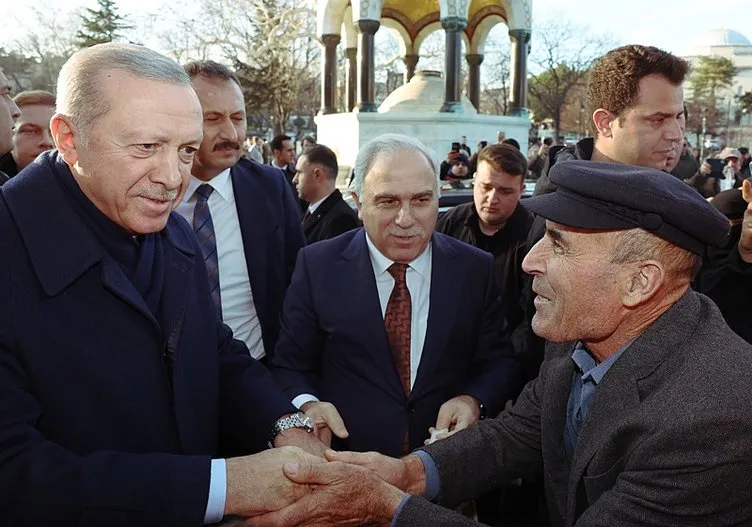 Başkan Erdoğan, Sultanahmet’te vatandaşlarla buluştu
