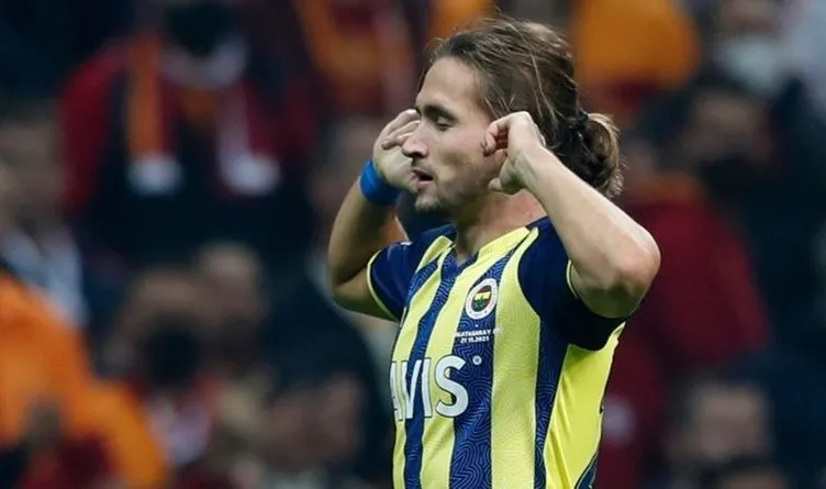 Son dakika Fenerbahçe transfer haberi: Kanarya'da şok ayrılık! İsmail Kartal 3 ismin biletini kesti...