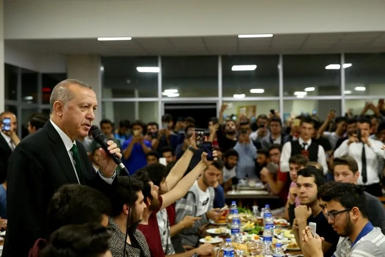Cumhurbaşkanı Erdoğan’dan sahurda sürpriz ziyaret