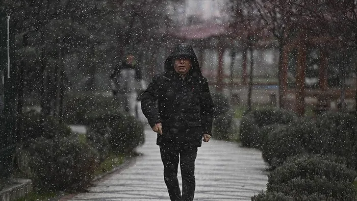 son-dakika-meteoroloji-alarm-verdi-bahari-beklerken-kis-geldi-13-ilimiz-icin-sari-kod-1777701734759.jpg
