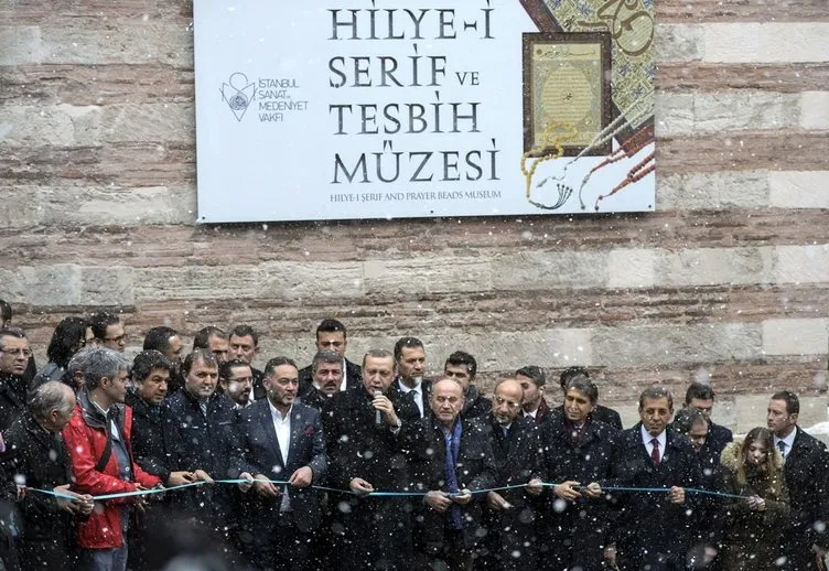 Erdoğan kar altında açılış yaptı