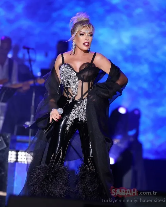 Ajda Pekkan’a protesto şoku... Özür gelse de yuhalama bitmedi!