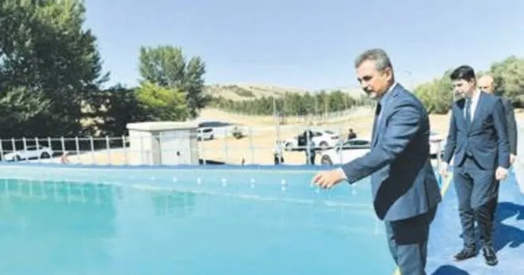 Mamak Belediyesi’nden çocuklara portatif havuz