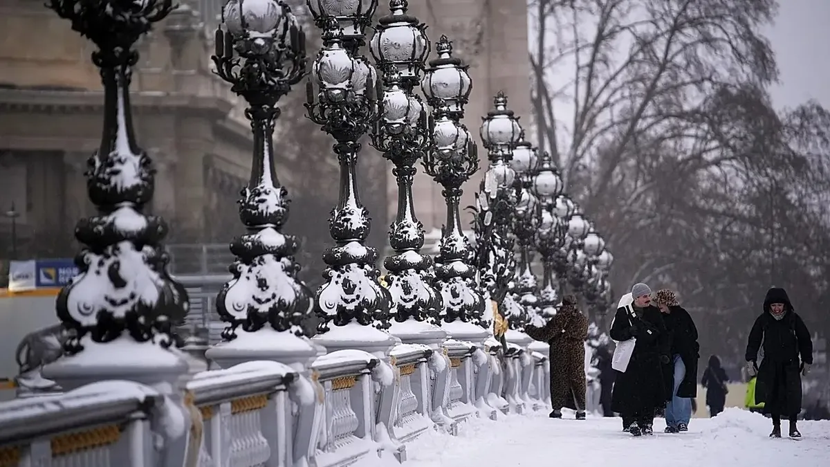 Fransa’yı Goretti vurdu! 380 bin hane karanlıkta kaldı Fransa’yı Goretti vurdu! 380 bin hane karanlıkta kaldı