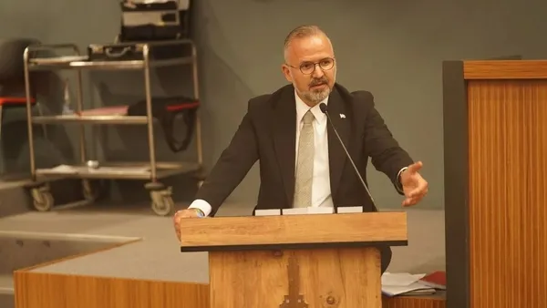 izbb-baskani-tugaydan-ifade-ozgurlugune-yasak-chpden-antidemokratik-karar-1778511764454.jpg
