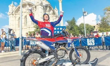 Nazar boncuğu beni korudu