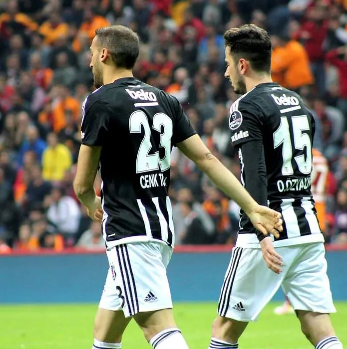 Galatasaray - Beşiktaş maçı sosyal medyayı salladı