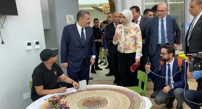 son-dakika-bakan-fahrettin-kocadan-gazze-aciklamasi-26-hasta-turkiyeye-getirilecek-1700066881170.jpg SON DAKİKA | Bakan Fahrettin Koca'dan 'Gazze' açıklaması! 27 hasta Türkiye'ye getirildi