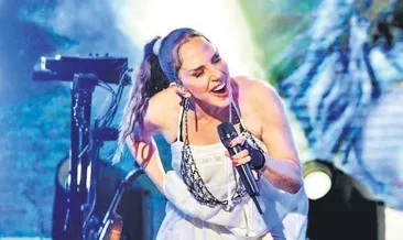 Sertab Erener Bodrum’u yıkıp geçti