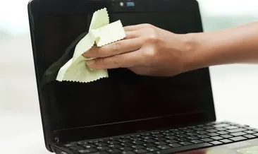 Bilgisayar ekranlarını temizlemenin en pratik yolu! Zarar vermeden pırıl pırıl yapacak…