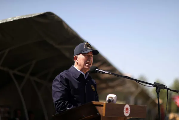 son-dakika-bakan-akar-nefes-kesen-sinir-otesi-harekati-duyurdu-140-km-iceri-girdik-16si-etkisiz-1664455520349.jpg