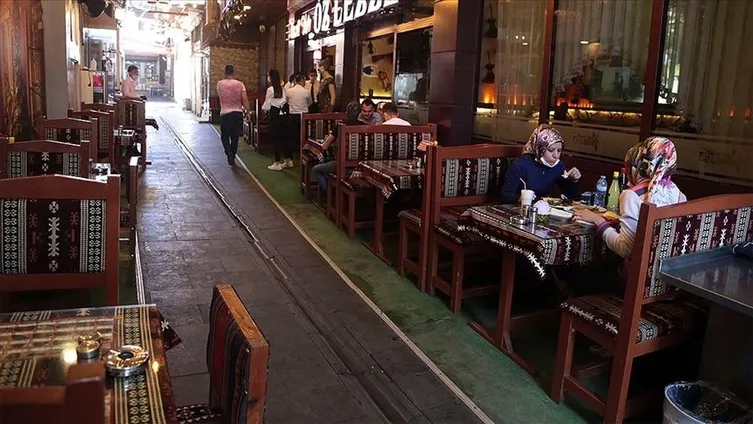 ankarada-kafeler-ve-restoranlar-aciliyor-mu-ankarada-lokantalar-restoranlar-ve-kafeler-ne-zaman-acilacak-1614588653126.jpg Ankara'da kafeler ve restoranlar açılacak mı? Ankara'da lokantalar, restoranlar ve kafeler ne zaman açılacak?