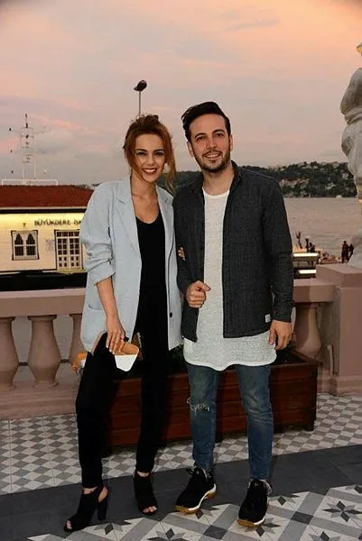 Oguzhan Koc Un Eski Sevgilisi Bakin Kimle Yakalandi Son Dakika