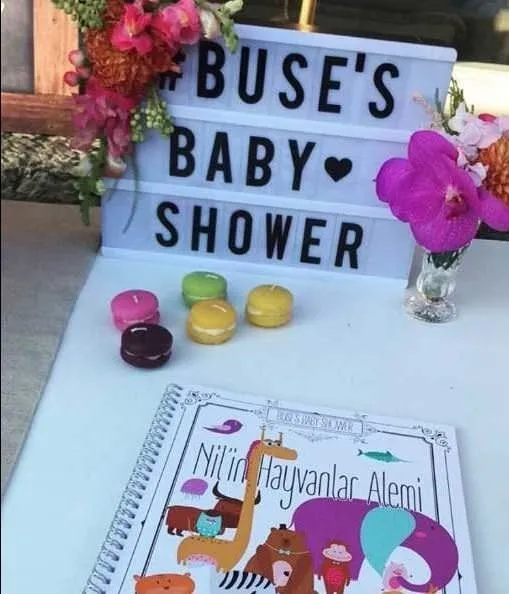 Buse Terim doğumdan bir ay önce Baby Shower partisi yaptı