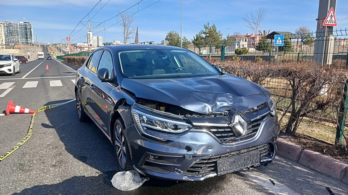 Kayseri'de akülü araç ile otomobil çarpıştı: 1 ölü