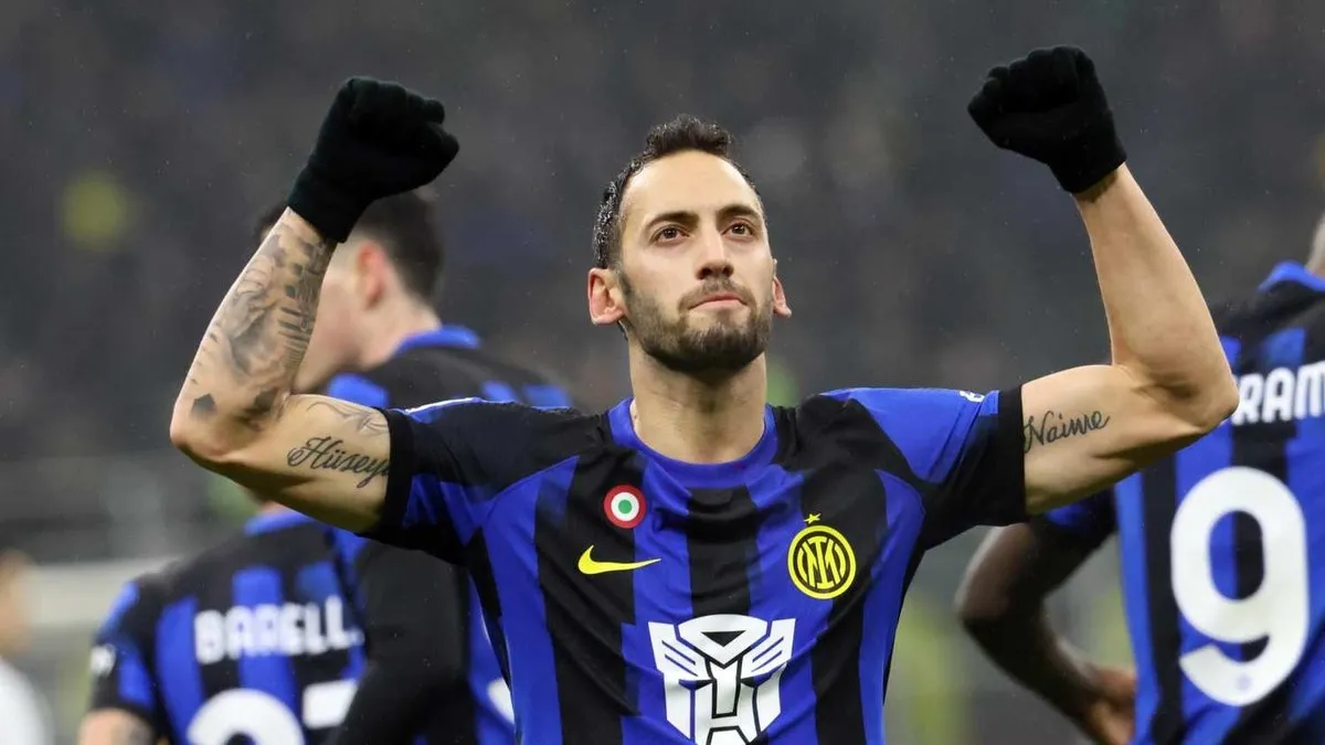 Son dakika Galatasaray haberi: Cimbom'a Hakan Çalhanoğlu transferinde kötü haber! Davinson Sanchez'e sürpriz talip..